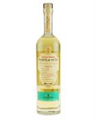 OCHO Single Estate Tequila Cask Finish Plantation fra Jamaica indeholder 70 centiliter tequila med 48 procent alkohol